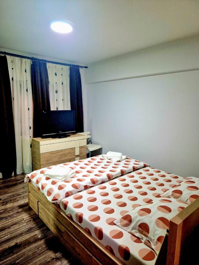 Cozy Appartment In The Center Targoviste Exterior foto